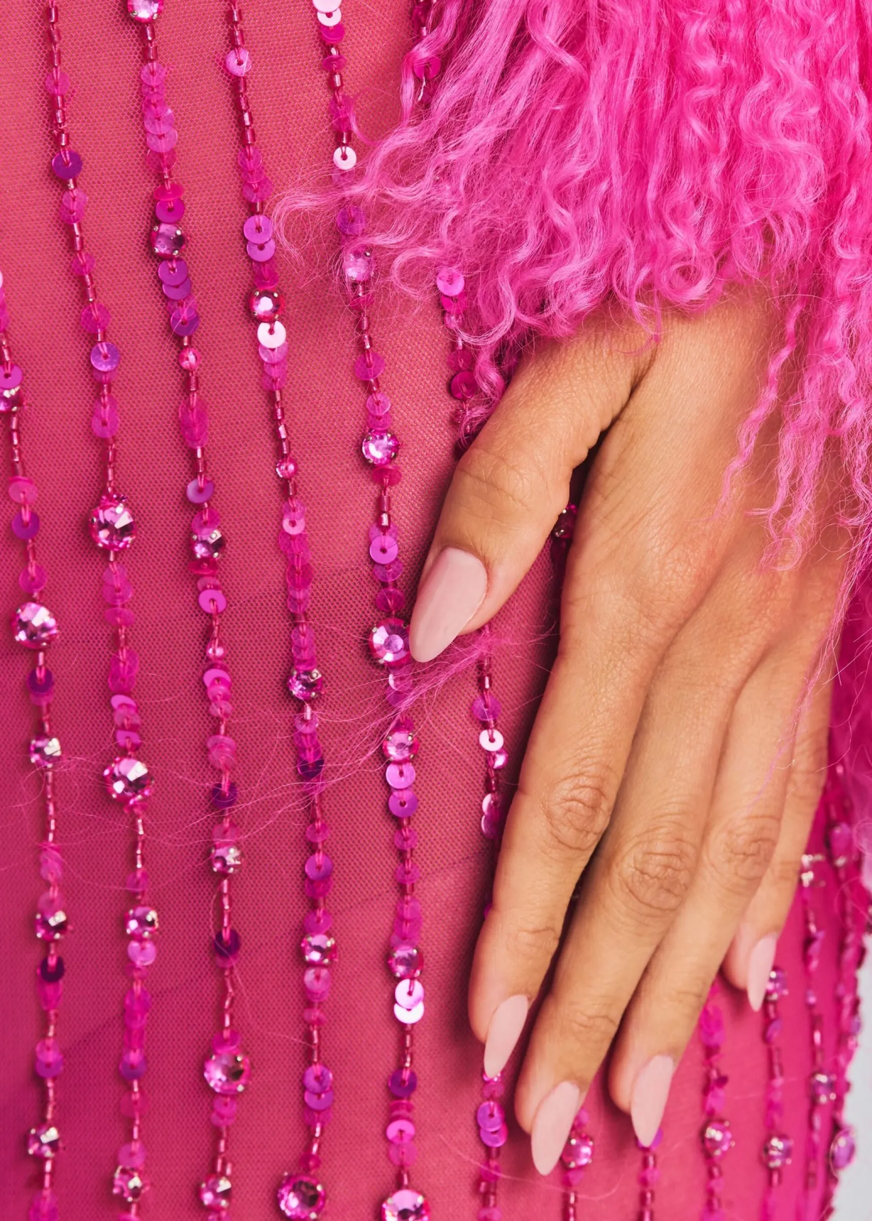 alessandra_embellished_dr_1-4.webp RETROFÊTE*Retrofete Alessandra Embellished Dress Knockout Pink