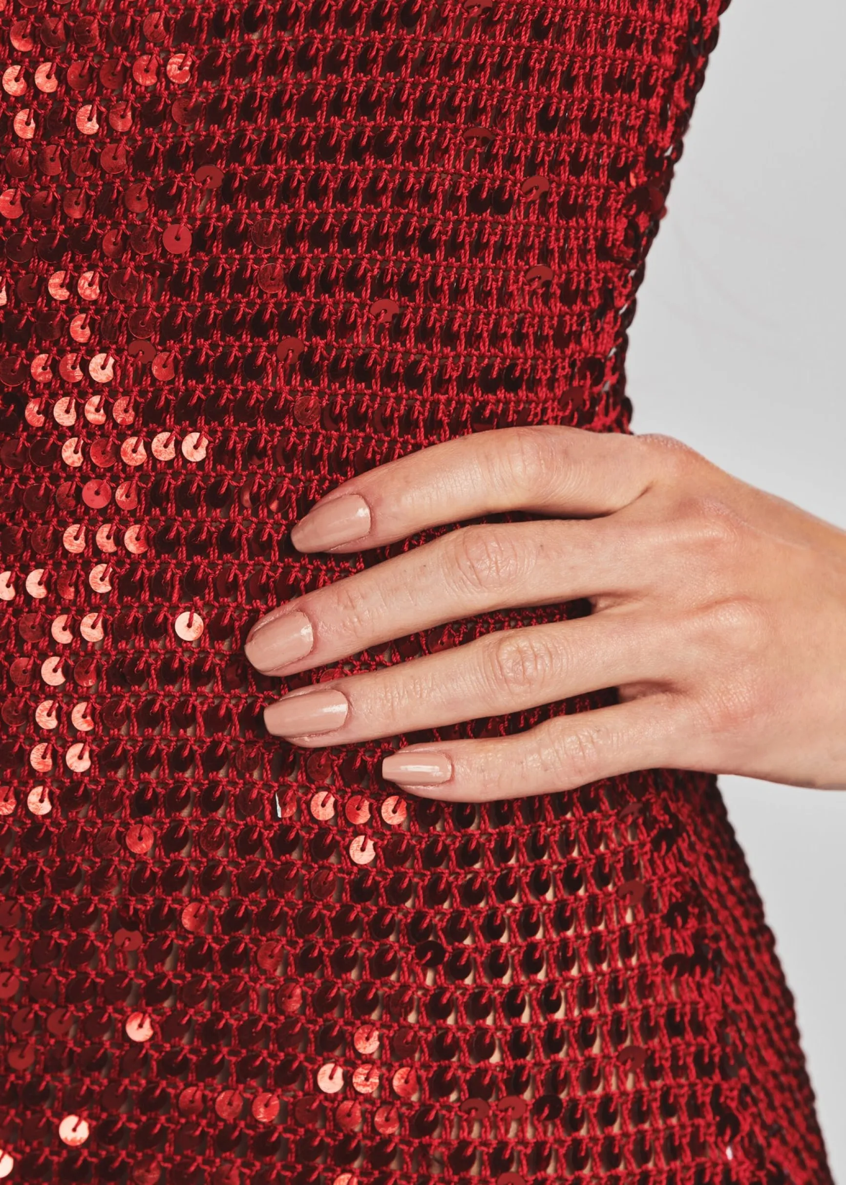 alexa_sequin_crochet_dres_1-3.webp RETROFÊTE*Retrofete Alexa Sequin Crochet Dress LT Red