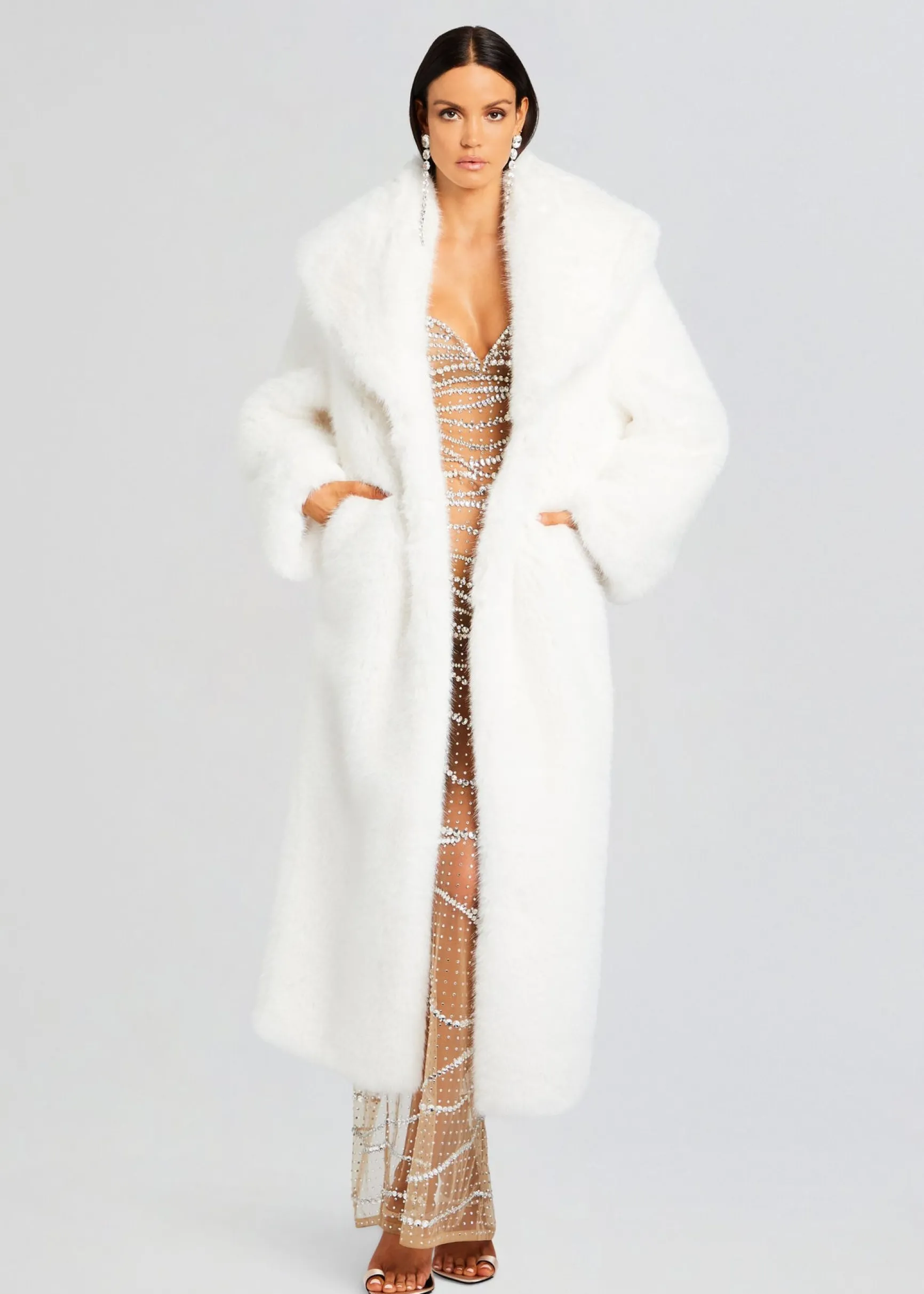 averie_faux_fur_coat_0.webp Rehearsal Dinner*Retrofete Averie Faux Fur Coat White
