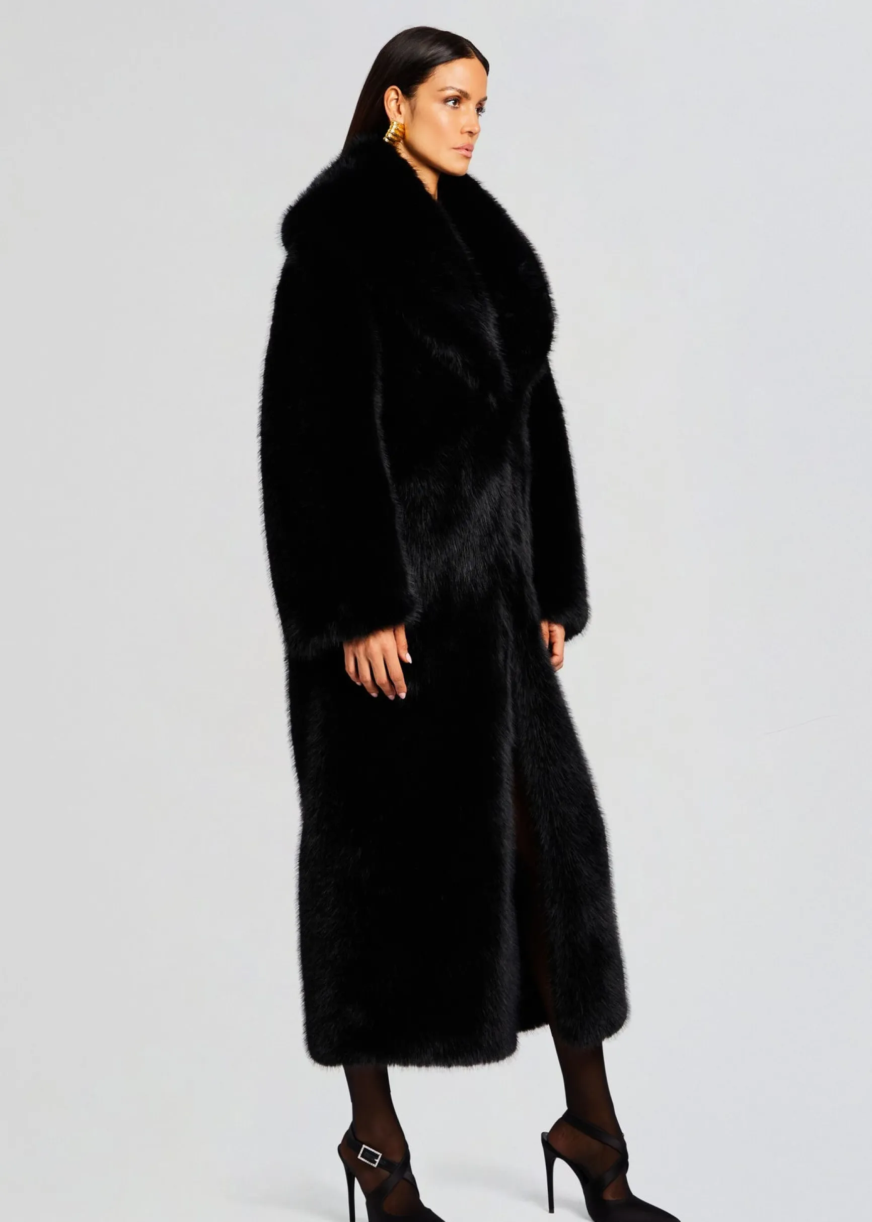 averie_faux_fur_coat_2-9.webp RETROFÊTE*Retrofete Averie Faux Fur Coat Black