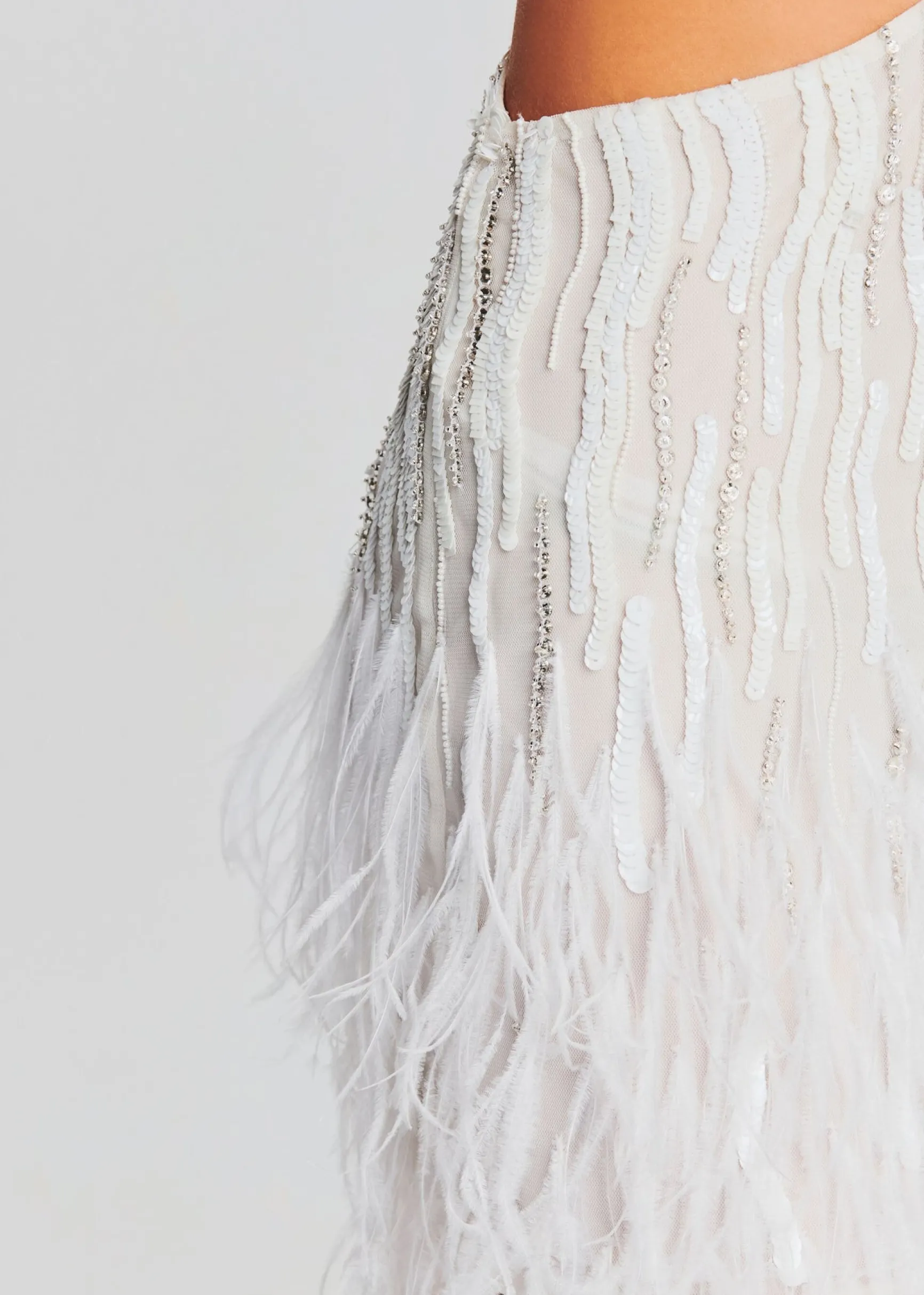 beverly_sequin_feather_dr_1-5.webp RETROFÊTE*Retrofete Beverly Sequin Feather Dress White