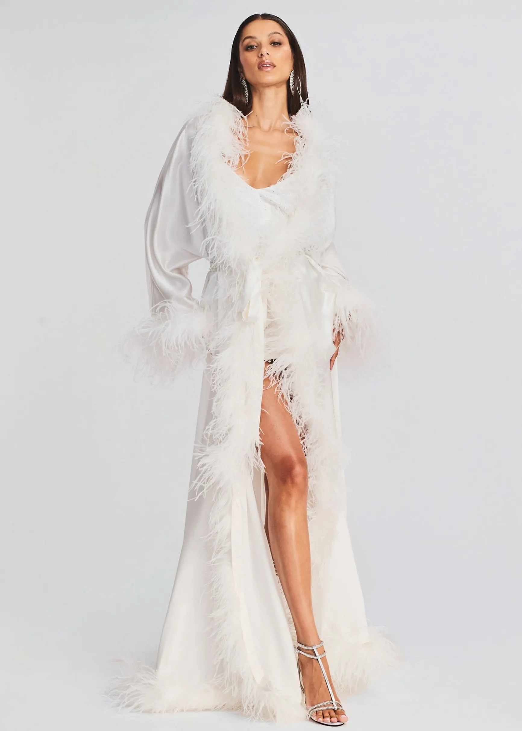 juno_feather_robe_0.webp Bachelorette Party*Retrofete Juno Feather Robe White