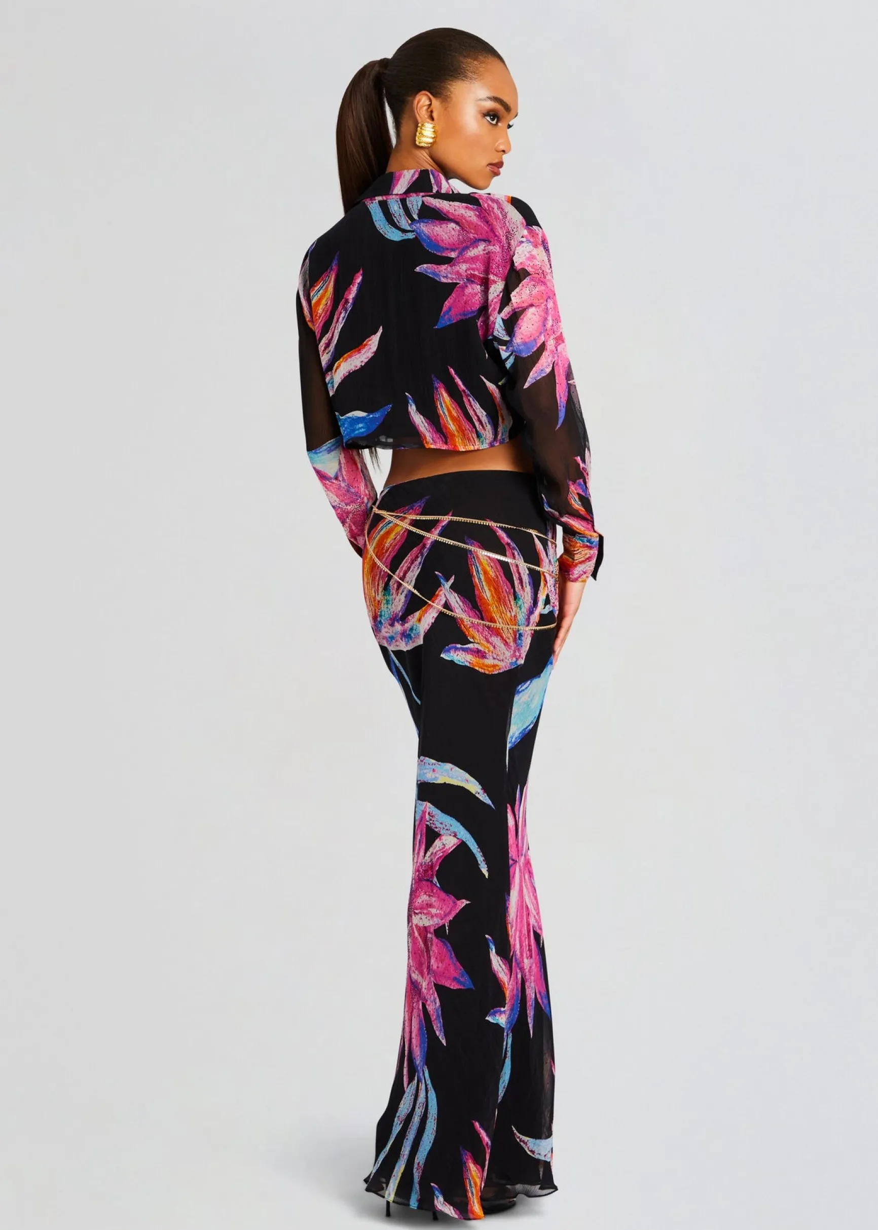 margo_crop_shirt_3.webp Tropical Hues*Retrofete Margo Crop Shirt Black